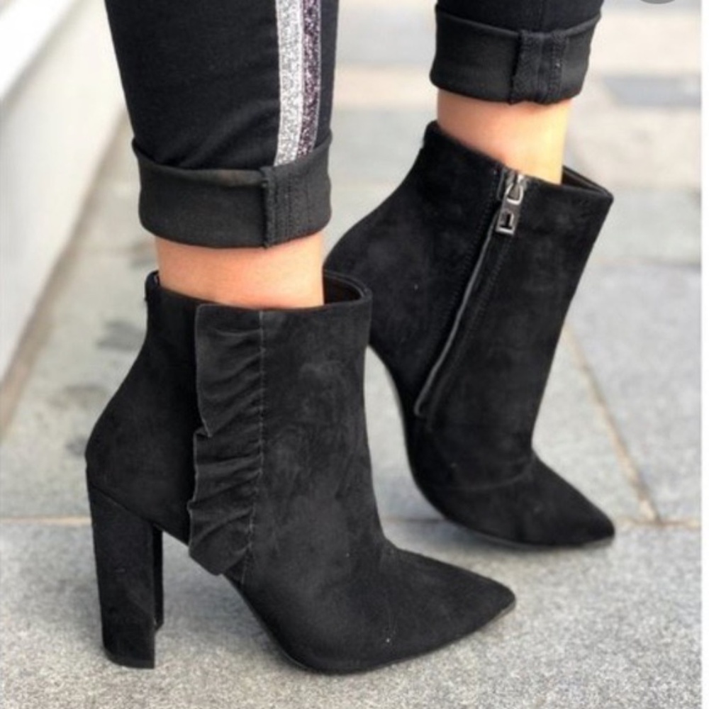 Ted Baker London Boots Black Suede Heeled Ankle Booties Size 11M Like New in Box